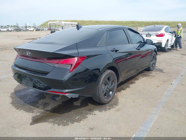 2021 Hyundai Elantra Sel მანქანა იყიდება აუქციონზე, vin: KMHLM4AG1MU065762, აუქციონის ნომერი: 44729171