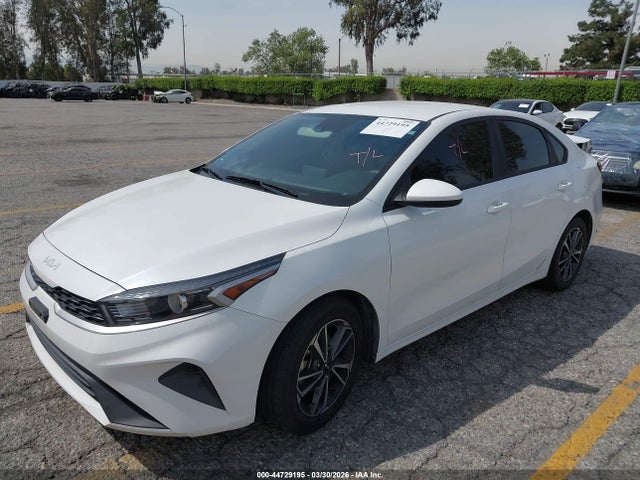 2024 Kia Forte Lxs მანქანა იყიდება აუქციონზე, vin: 3KPF24ADXRE715014, აუქციონის ნომერი: 44729195