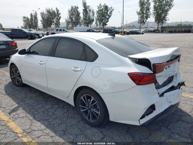 2024 Kia Forte Lxs მანქანა იყიდება აუქციონზე, vin: 3KPF24ADXRE715014, აუქციონის ნომერი: 44729195