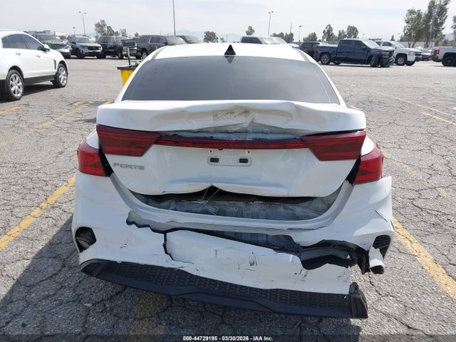 2024 Kia Forte Lxs მანქანა იყიდება აუქციონზე, vin: 3KPF24ADXRE715014, აუქციონის ნომერი: 44729195