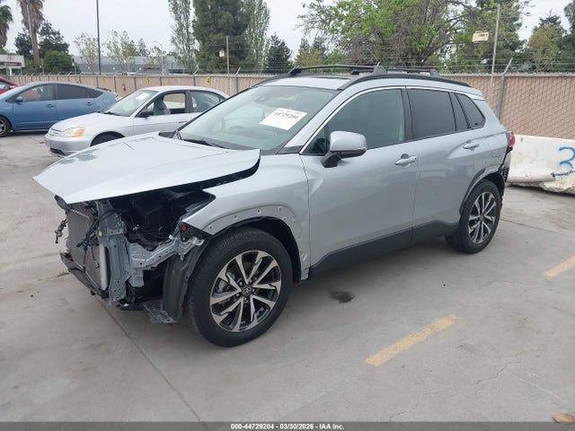 Toyota Corolla Cross Xle 2022 7MUDAABG5NV033925 Image 2