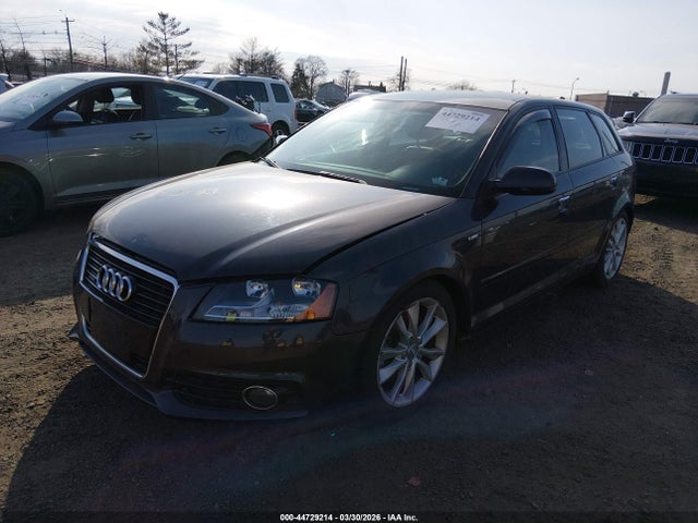 2013 AUDI A3 WAUDFAFM0DA017569 Photo 1