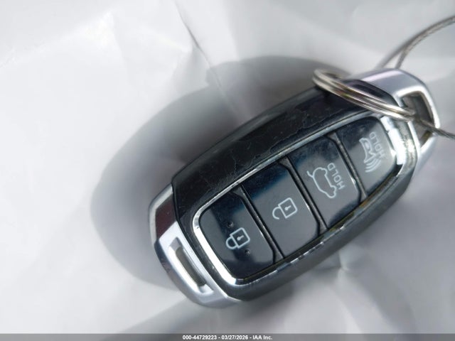 2018 HYUNDAI KONA KM8K22AA3JU184328 Photo 10