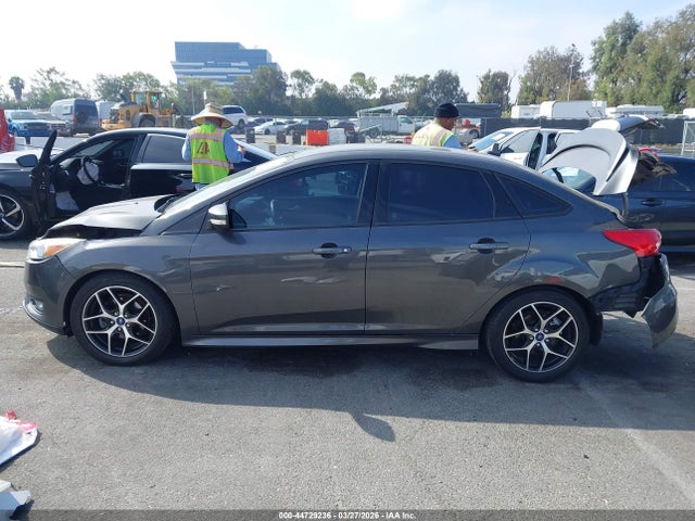 Ford FOCUS SE 2015 1FADP3F25FL380585 Image 14