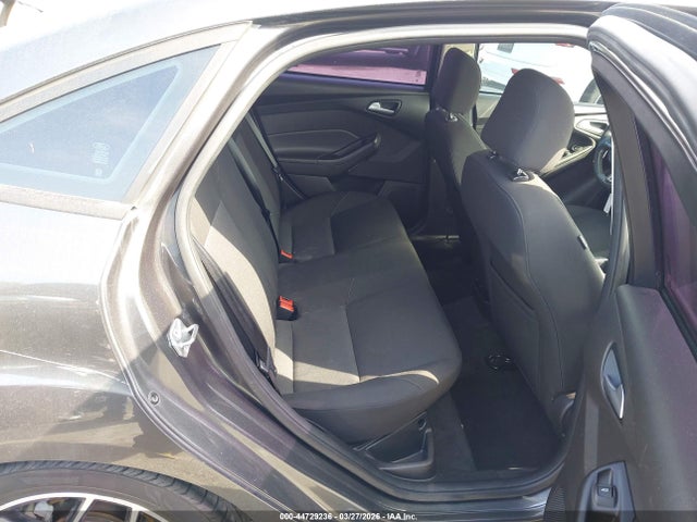 Ford FOCUS SE 2015 1FADP3F25FL380585 Image 8