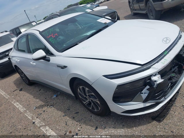 KMHL24JJXTA147975 Hyundai Sonata Hybrid Blue