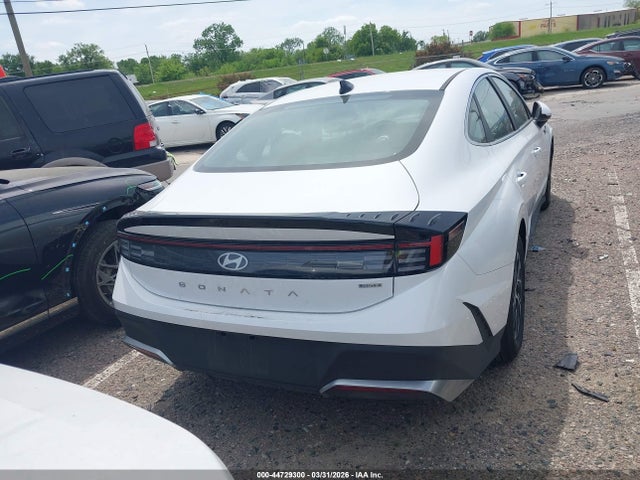 KMHL24JJXTA147975 Hyundai Sonata Hybrid Blue