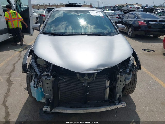 Toyota C-HR LE 2019 JTNKHMBX2K1058347 Image 12