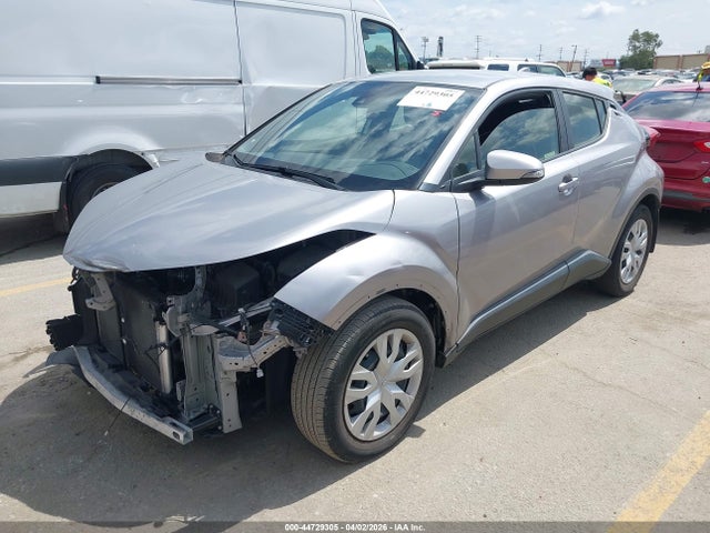 Toyota C-HR LE 2019 JTNKHMBX2K1058347 Image 2