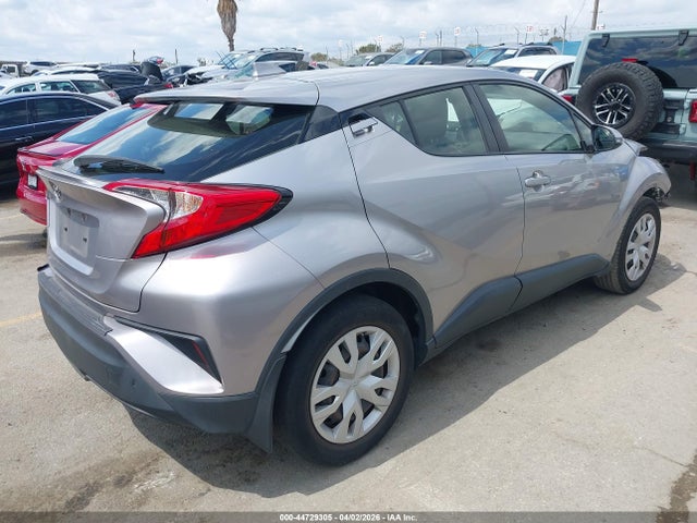 Toyota C-HR LE 2019 JTNKHMBX2K1058347 Image 4