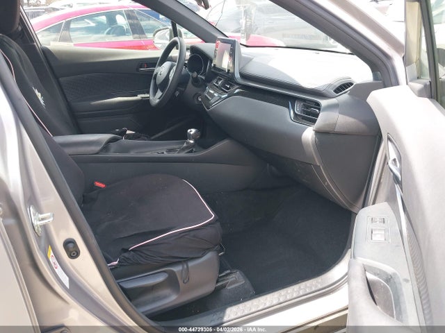 Toyota C-HR LE 2019 JTNKHMBX2K1058347 Image 5