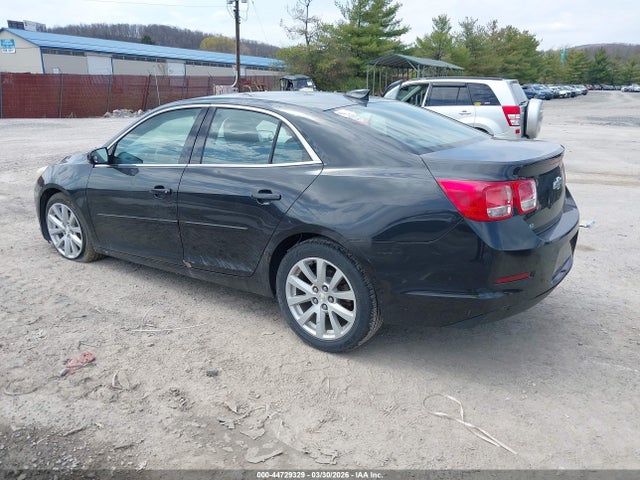 2015 CHEVROLET MALIBU 1G11D5SLXFF113403 Photo 2