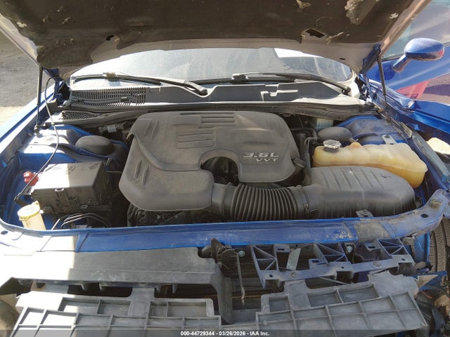 44729344 :رقم المزاد ، 2C3CDZAG0JH311642 vin ، 2018 Dodge Challenger Sxt Plus مزاد بيع