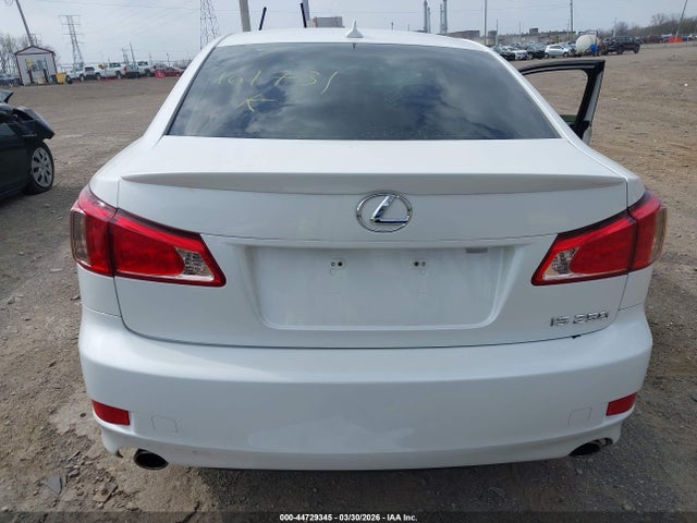 44729345 :رقم المزاد ، JTHBF5C26B2101731 vin ، 2011 Lexus Is 250 مزاد بيع