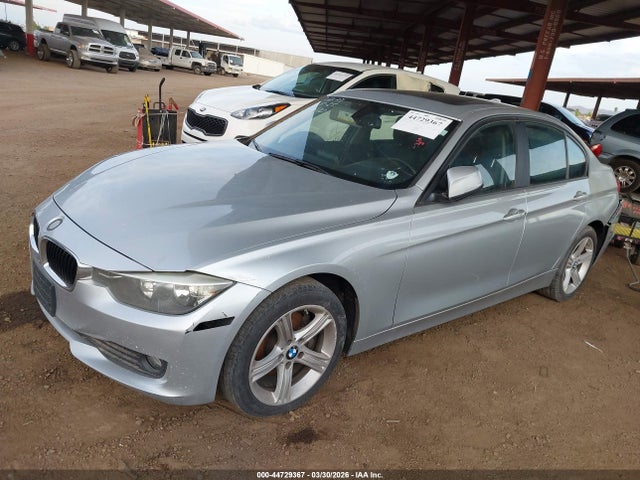 2015 Bmw 320i მანქანა იყიდება აუქციონზე, vin: WBA3B1C50FK141570, აუქციონის ნომერი: 44729367