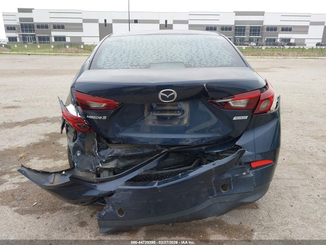 Продаж на аукціоні авто 2018 Mazda Mazda3 Sport, vin: 3MZBN1U73JM172607, номер лоту: 44729390