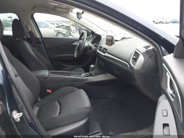 Продаж на аукціоні авто 2018 Mazda Mazda3 Sport, vin: 3MZBN1U73JM172607, номер лоту: 44729390