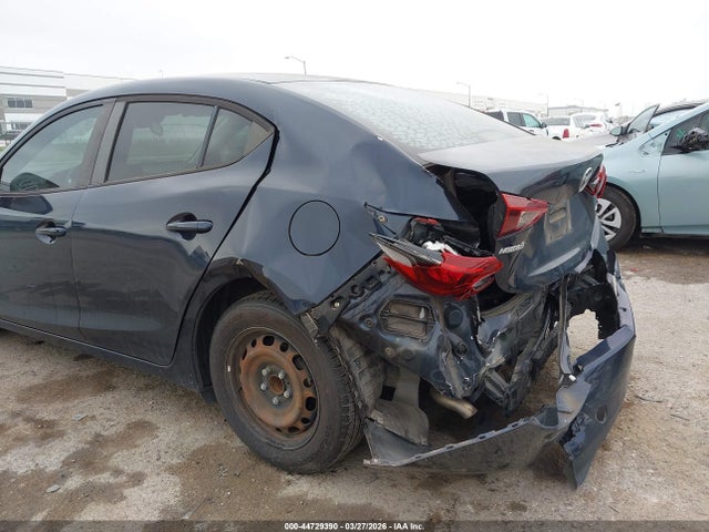 Продаж на аукціоні авто 2018 Mazda Mazda3 Sport, vin: 3MZBN1U73JM172607, номер лоту: 44729390