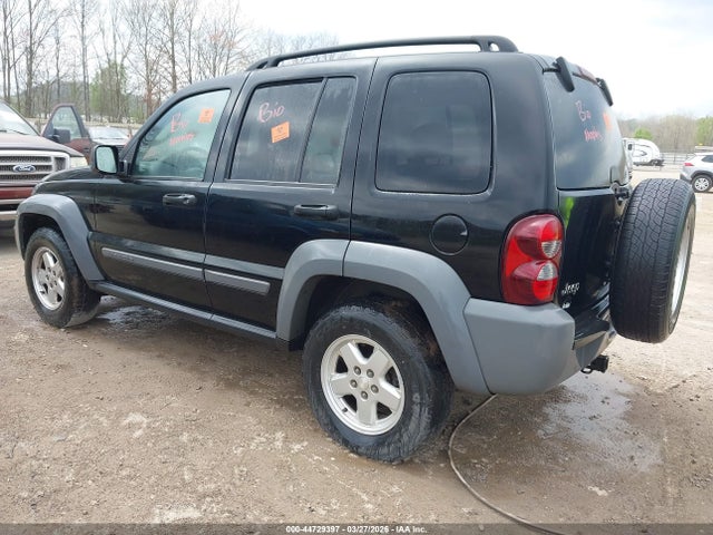 2005 JEEP LIBERTY 1J4GK48K25W549140 Photo 2