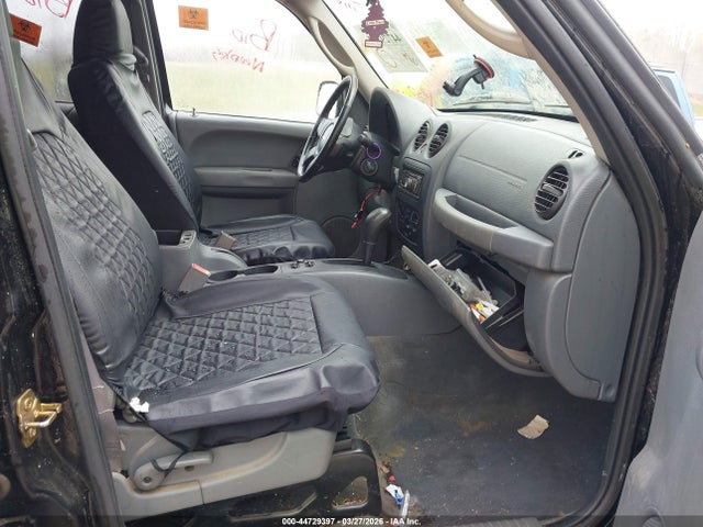 2005 JEEP LIBERTY 1J4GK48K25W549140 Photo 4