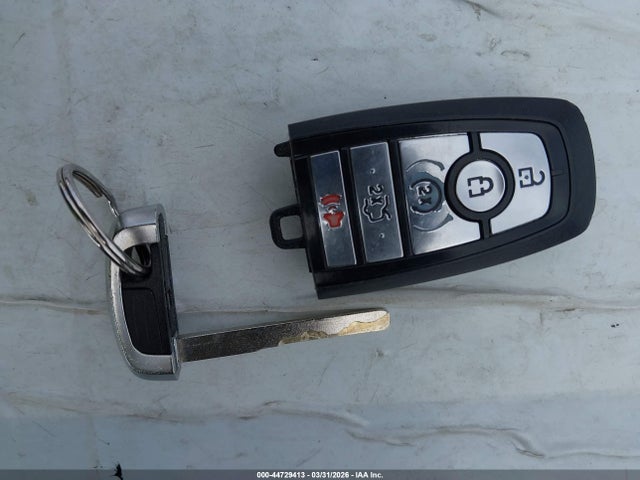 3FA6P0MUXKR235713 Ford Fusion Hybrid Sel