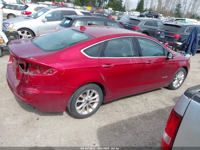3FA6P0MUXKR235713 Ford Fusion Hybrid Sel