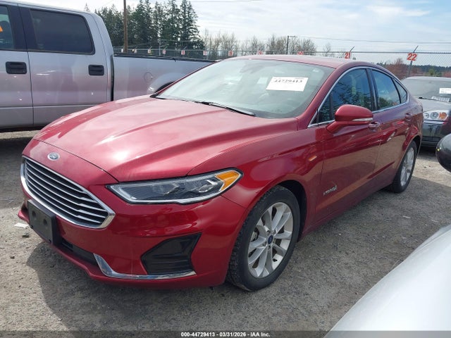 3FA6P0MUXKR235713 Ford Fusion Hybrid Sel