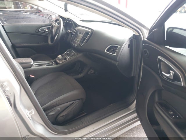 Продажа на аукционе авто 2015 Chrysler 200 Limited, vin: 1C3CCCAB6FN578075, номер лота: 44729423
