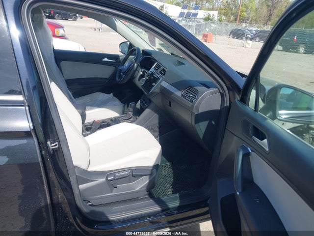 2020 Volkswagen Tiguan 2.0t Se/2.0t Se R-line Black/2.0t Sel მანქანა იყიდება აუქციონზე, vin: 3VV2B7AX2LM035374, აუქციონის ნომერი: 44729427