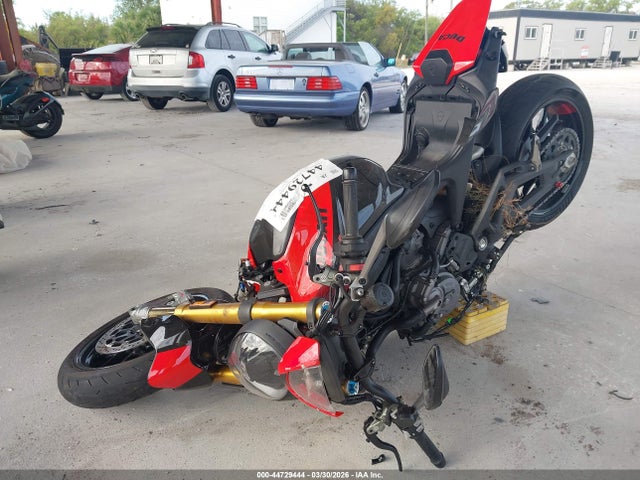Ducati Monster 2025 ZDMMAMDT3SB009653 Image 2
