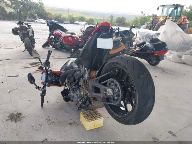 Ducati Monster 2025 ZDMMAMDT3SB009653 Image 3