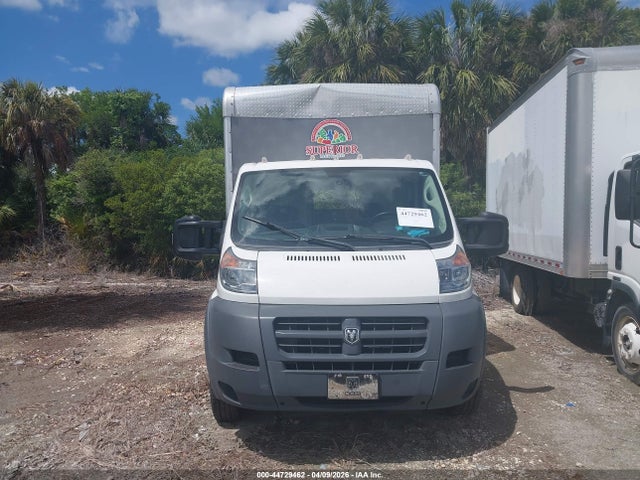 44729462 :رقم المزاد ، 3C7WRVMG3JE124439 vin ، 2018 Ram Promaster 3500 Cutaway Low Roof مزاد بيع