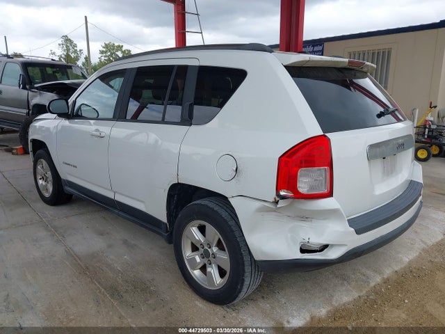 2013 JEEP COMPASS 1C4NJCBA6DD130549 Photo 2