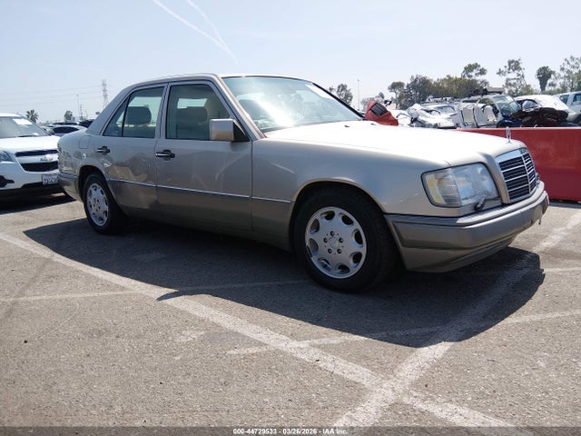 1994 MERCEDES-BENZ E WDBEA34E8RC045417