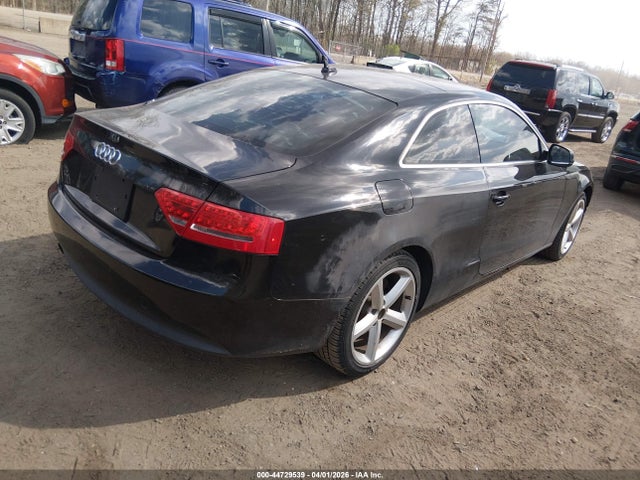 2010 AUDI A5 WAULFAFR9AA007089 Photo 3