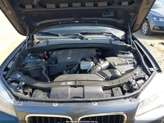 2015 BMW X1 WBAVM1C54FVZ93860 Photo 9
