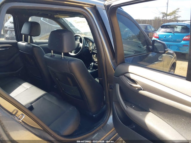 2015 BMW X1 WBAVM1C54FVZ93860 Photo 7