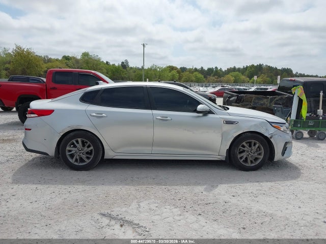 5XXGT4L32KG317038 KIA Optima Lx