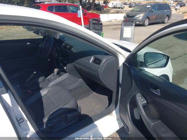 2012 Volkswagen Jetta 2.5l Se მანქანა იყიდება აუქციონზე, vin: 3VWDP7AJ2CM350077, აუქციონის ნომერი: 44729598