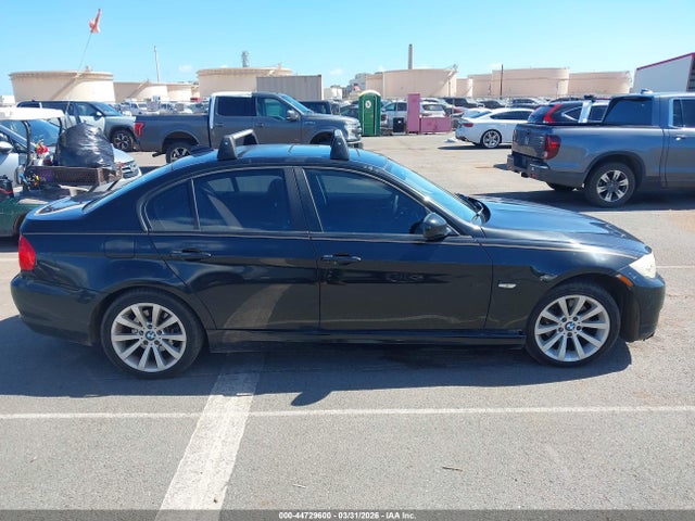 44729600 :رقم المزاد ، WBAPK5G5XBNN25397 vin ، 2011 Bmw 328i Xdrive مزاد بيع