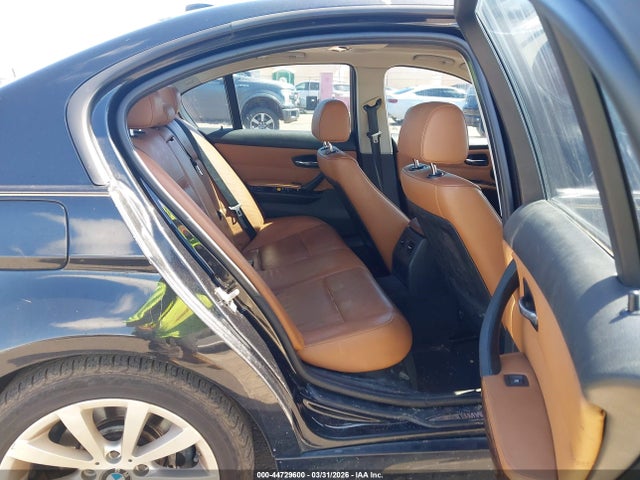 44729600 :رقم المزاد ، WBAPK5G5XBNN25397 vin ، 2011 Bmw 328i Xdrive مزاد بيع