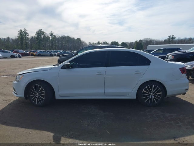 3VWD17AJ1GM413340 Volkswagen Jetta 1.8t Sport