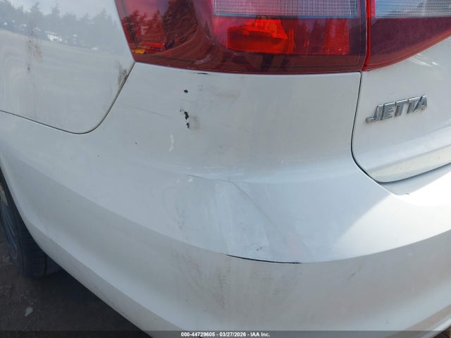 3VWD17AJ1GM413340 Volkswagen Jetta 1.8t Sport