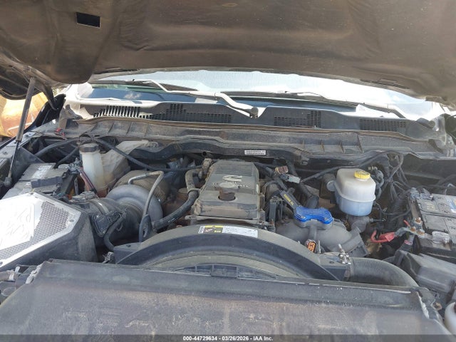 44729634 :رقم المزاد ، 3C6UR5DL1DG550695 vin ، 2013 Ram 2500 Slt مزاد بيع