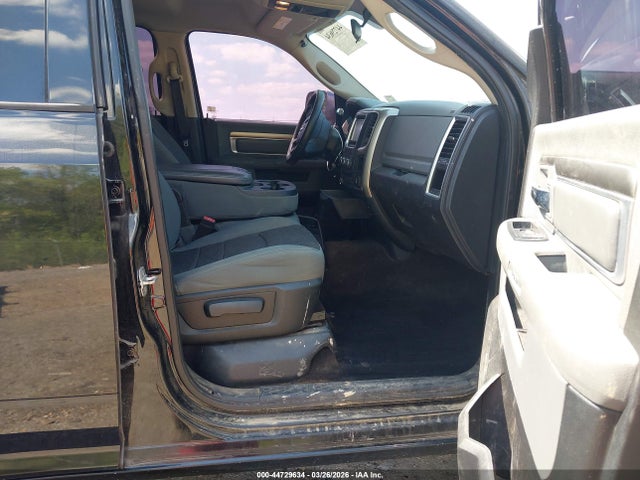 44729634 :رقم المزاد ، 3C6UR5DL1DG550695 vin ، 2013 Ram 2500 Slt مزاد بيع