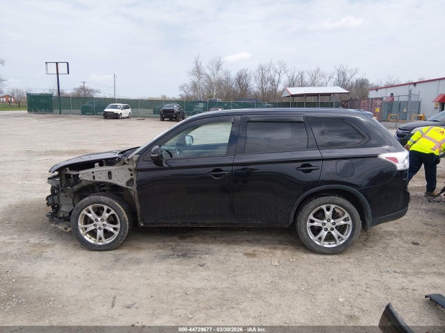Продажа на аукционе авто 2015 Mitsubishi Outlander Se, vin: JA4AZ3A38FZ010858, номер лота: 44729677