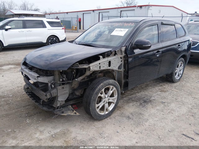 Продажа на аукционе авто 2015 Mitsubishi Outlander Se, vin: JA4AZ3A38FZ010858, номер лота: 44729677