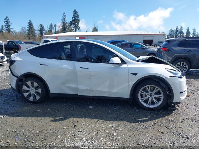 2022 Tesla Model Y Long Range Dual Motor All-wheel Drive მანქანა იყიდება აუქციონზე, vin: 7SAYGAEE8NF518362, აუქციონის ნომერი: 44729693