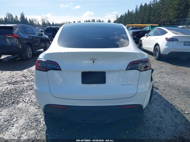 2022 Tesla Model Y Long Range Dual Motor All-wheel Drive მანქანა იყიდება აუქციონზე, vin: 7SAYGAEE8NF518362, აუქციონის ნომერი: 44729693