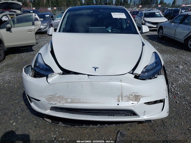 2022 Tesla Model Y Long Range Dual Motor All-wheel Drive მანქანა იყიდება აუქციონზე, vin: 7SAYGAEE8NF518362, აუქციონის ნომერი: 44729693